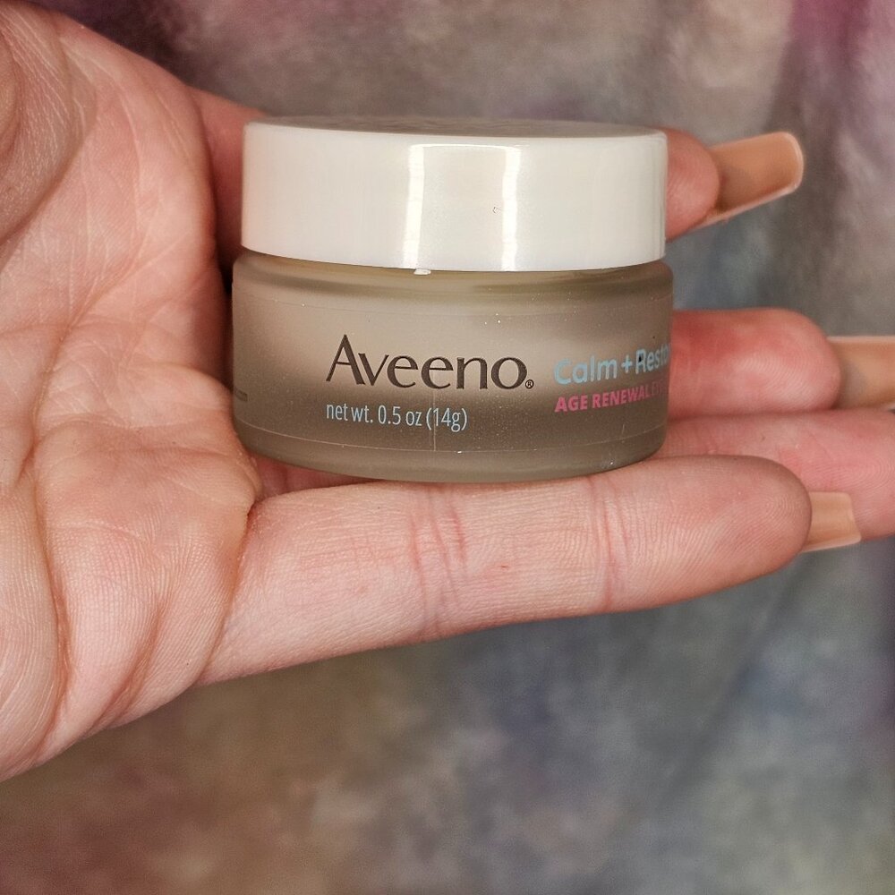 Aveeno Calm + Restore Age Renewal Eye Gel - NEW IN BOX
